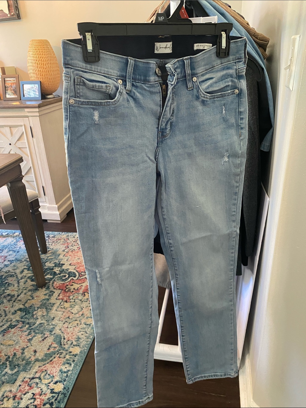 Wonderly Light Wash Skinny Jeans